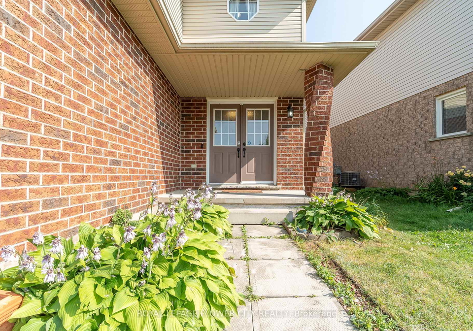 99-windflower-drive-kitchener-ontario-x13698254