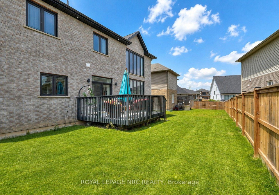 31-bergenstein-crescent-pelham-ontario-x13698432
