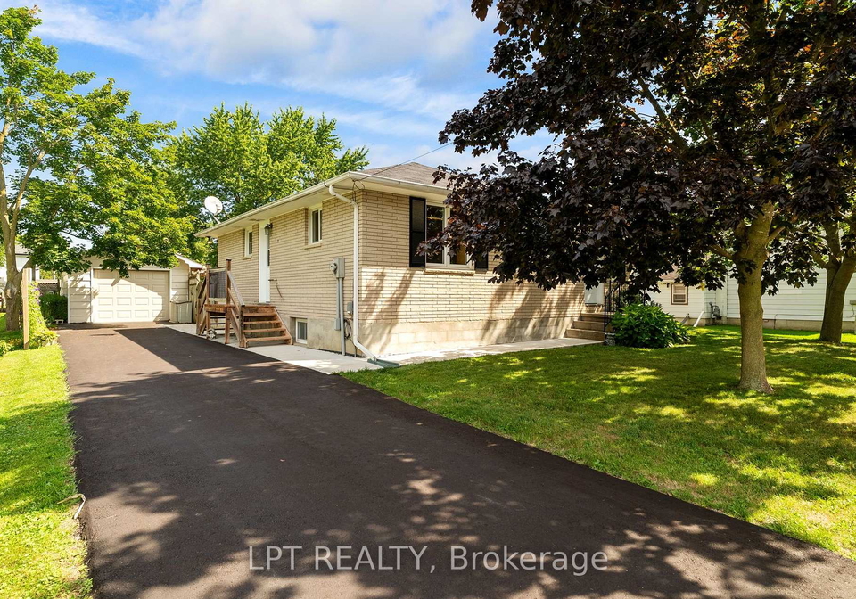 226-tain-street-north-middlesex-ontario-x13698658