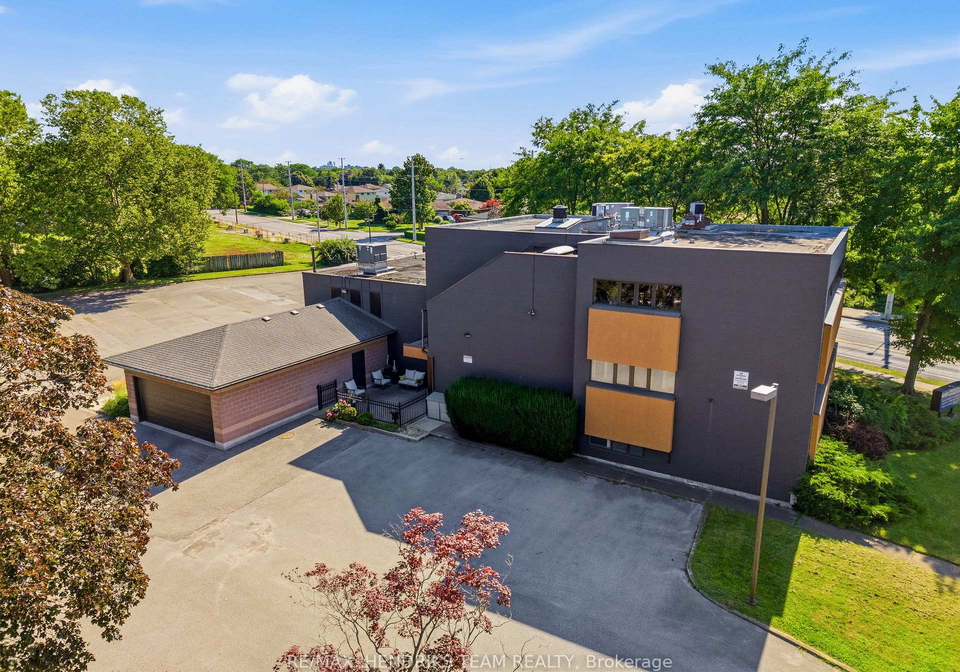 320-vine-street-st-catharines-ontario-x13698788
