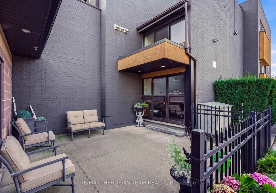 320-vine-street-st-catharines-ontario-x13698788