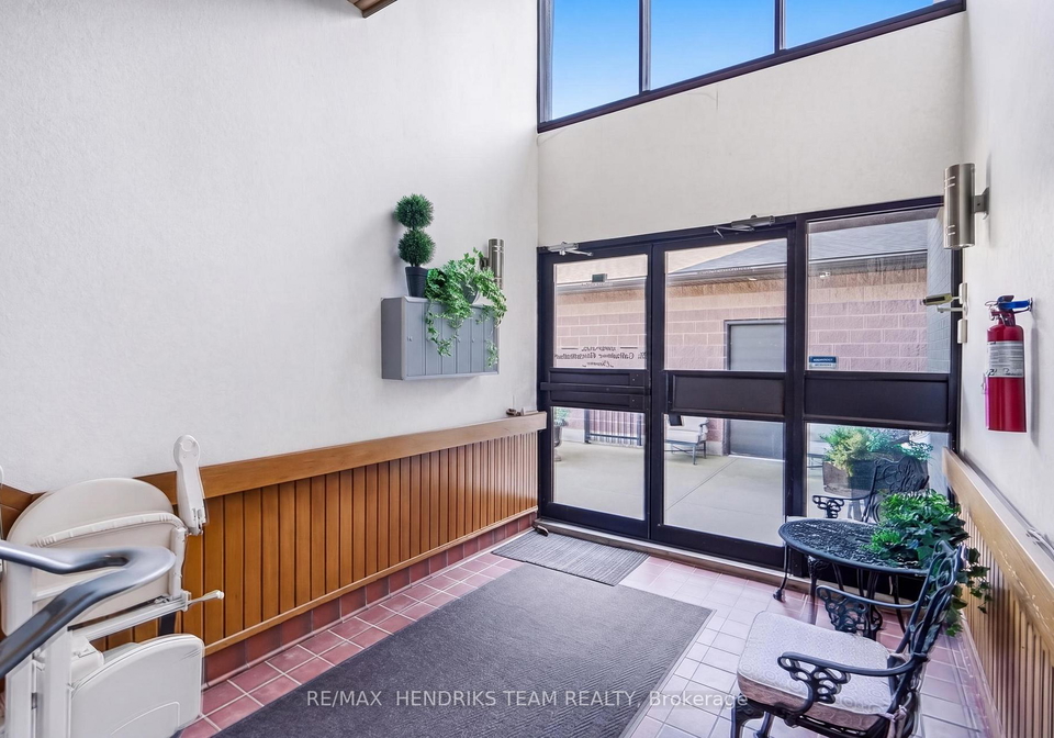 320-vine-street-st-catharines-ontario-x13698788