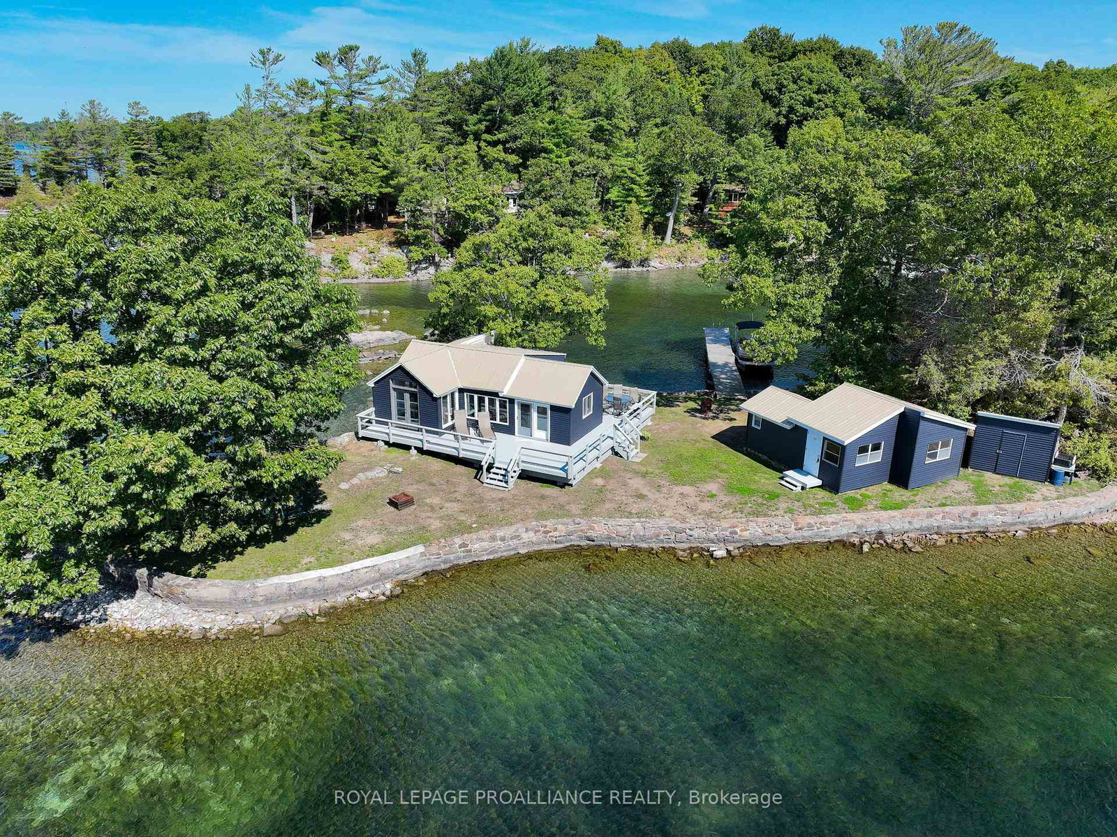 1-black-cat-island-leeds-and-the-thousand-islands-ontario-x13698932