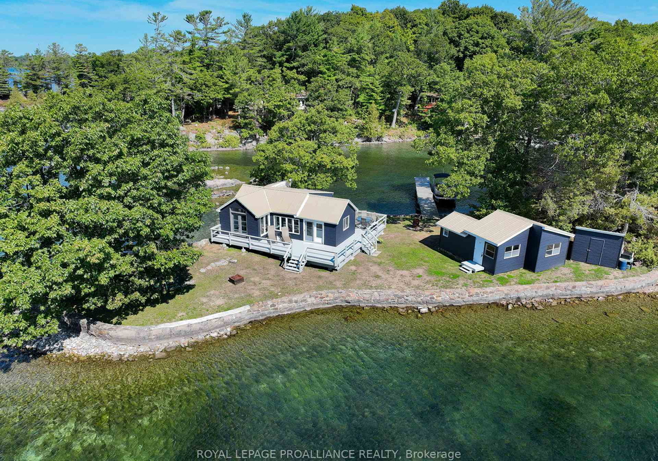1-black-cat-island-leeds-and-the-thousand-islands-ontario-x13698932