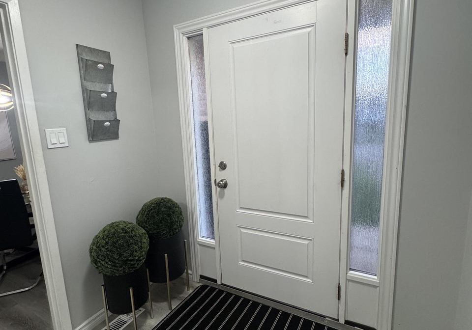 21-roberts-crescent-kitchener-ontario-x13698998