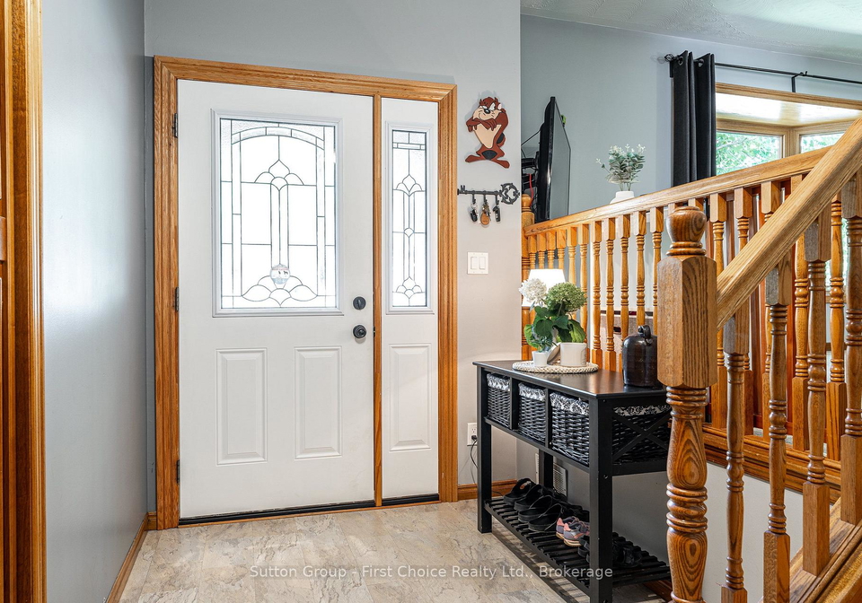 23-sprung-court-stratford-ontario-x13699086