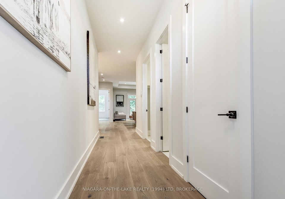 25-sorensen-court-niagara-on-the-lake-ontario-x13699116