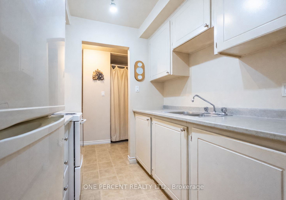 25-college-street-e-belleville-ontario-x13699138