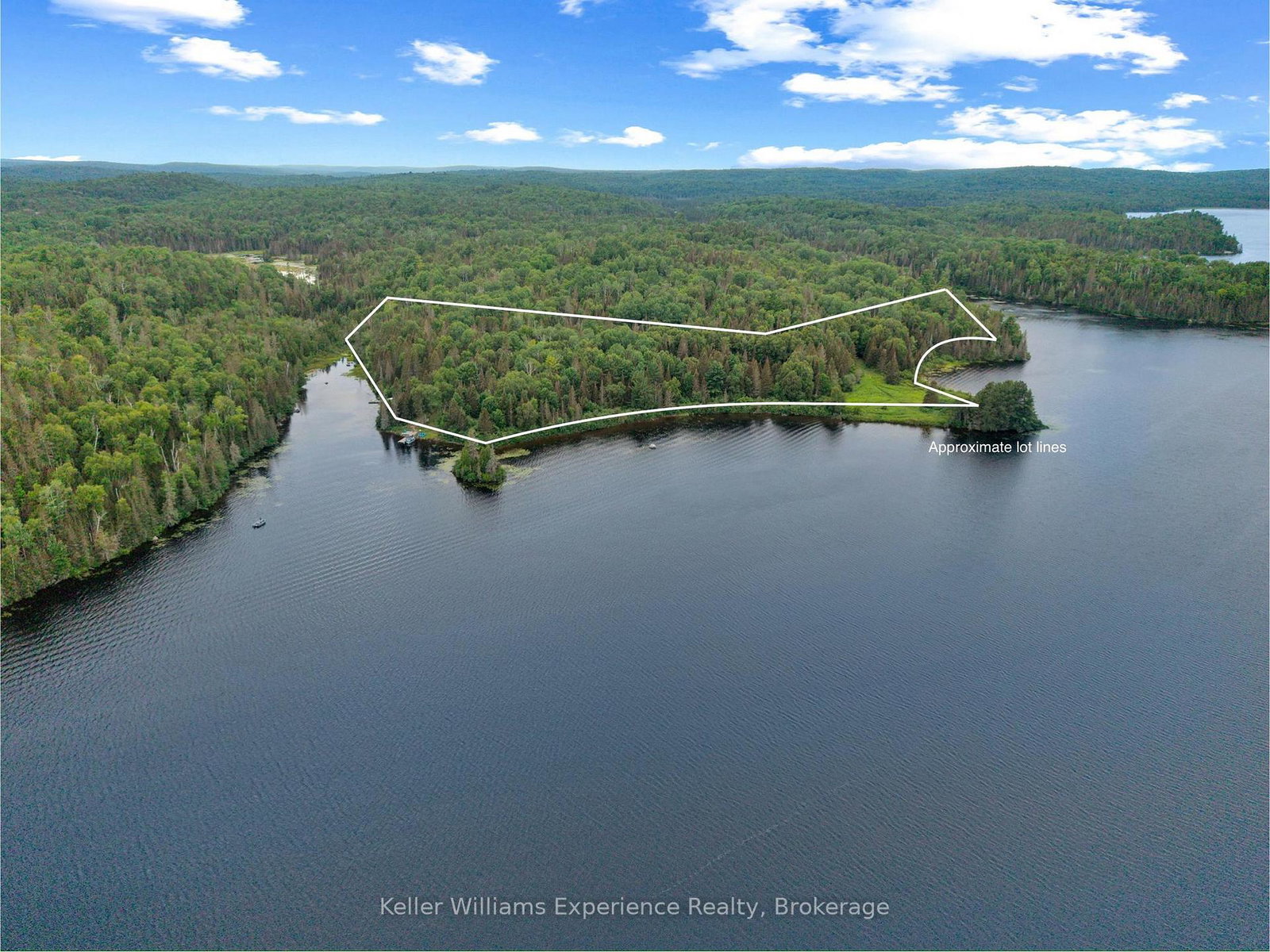 9000-galeairy-lake-south-algonquin-ontario-x13699264