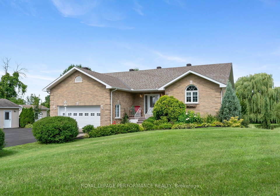 18245-tyotown-road-south-glengarry-ontario-x13699470