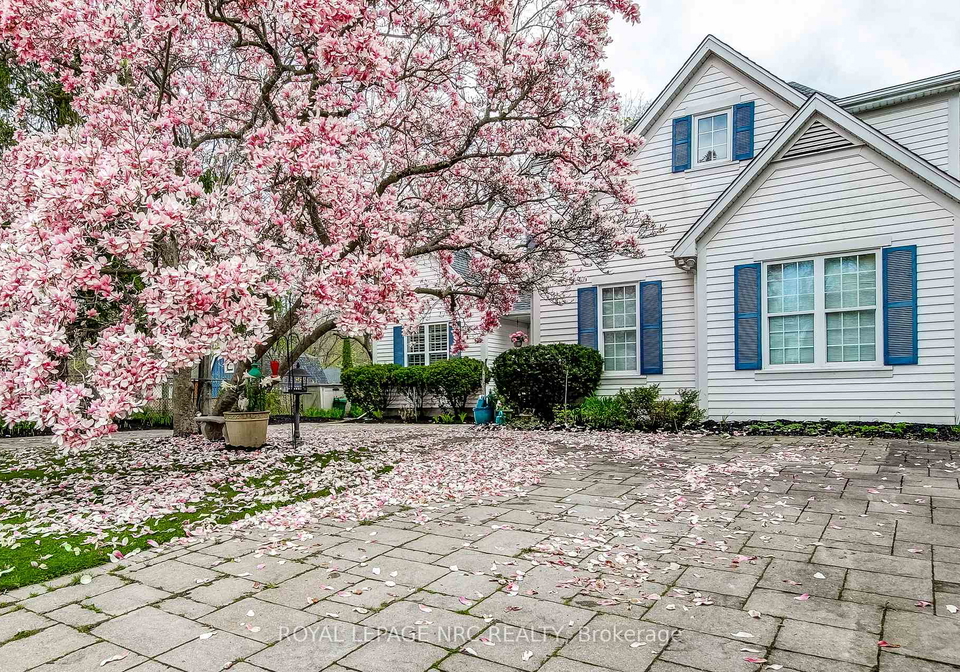 330-gate-street-niagara-on-the-lake-ontario-x13699518