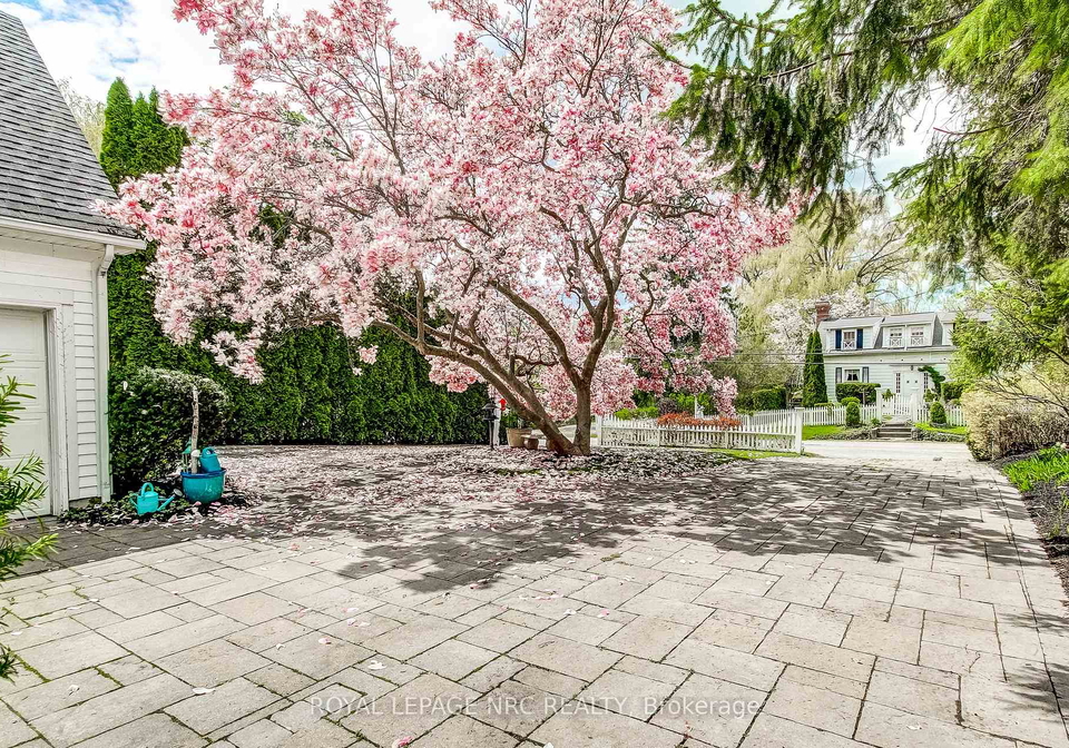 330-gate-street-niagara-on-the-lake-ontario-x13699518