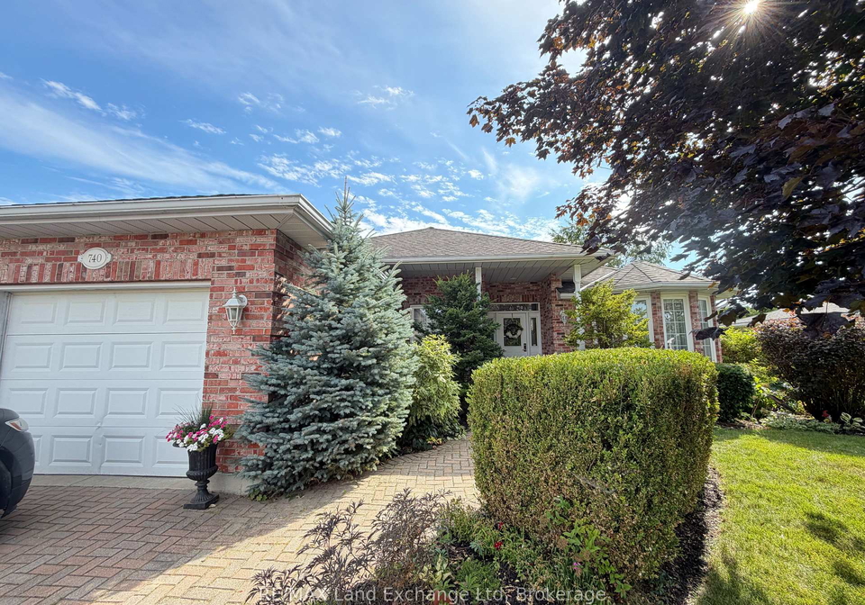 740-scott-street-w-north-perth-ontario-x13699636