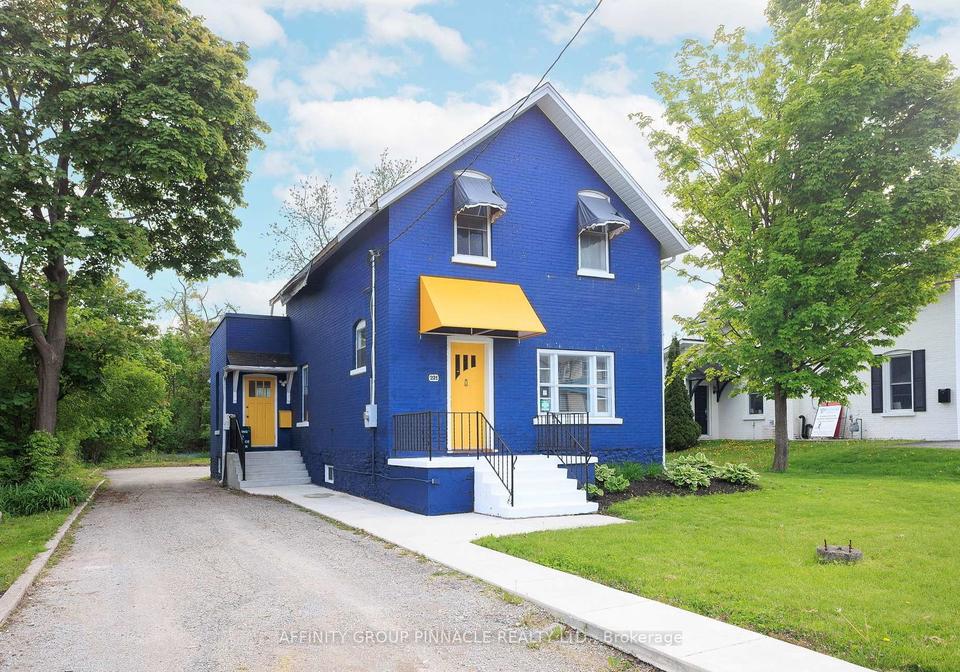 221-kent-street-w-kawartha-lakes-ontario-x13699668