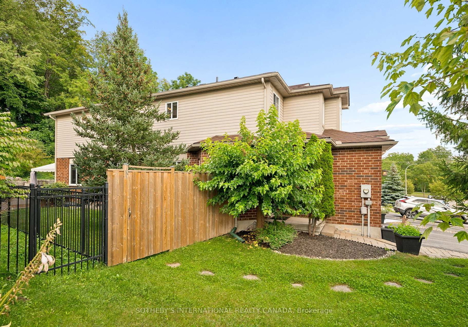 131-upper-mercer-street-kitchener-ontario-x13700032