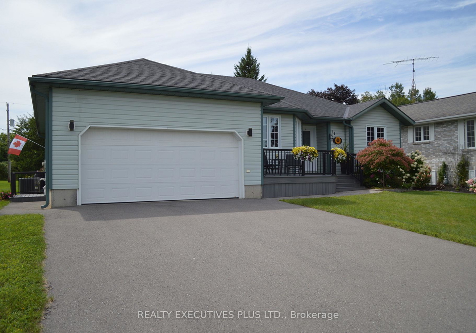 11-grove-street-south-dundas-ontario-x13700052