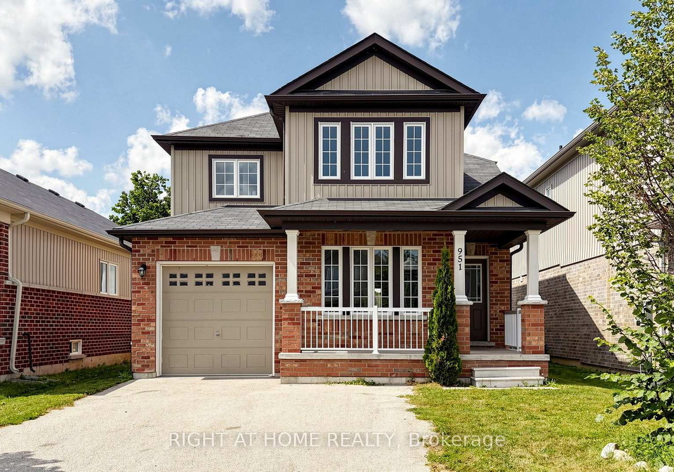 951-adams-avenue-s-north-perth-ontario-x13700080