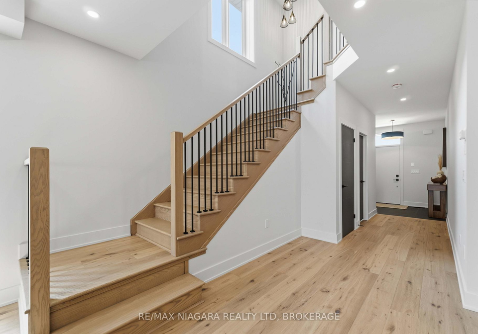 6124-curlin-crescent-niagara-falls-ontario-x13700236