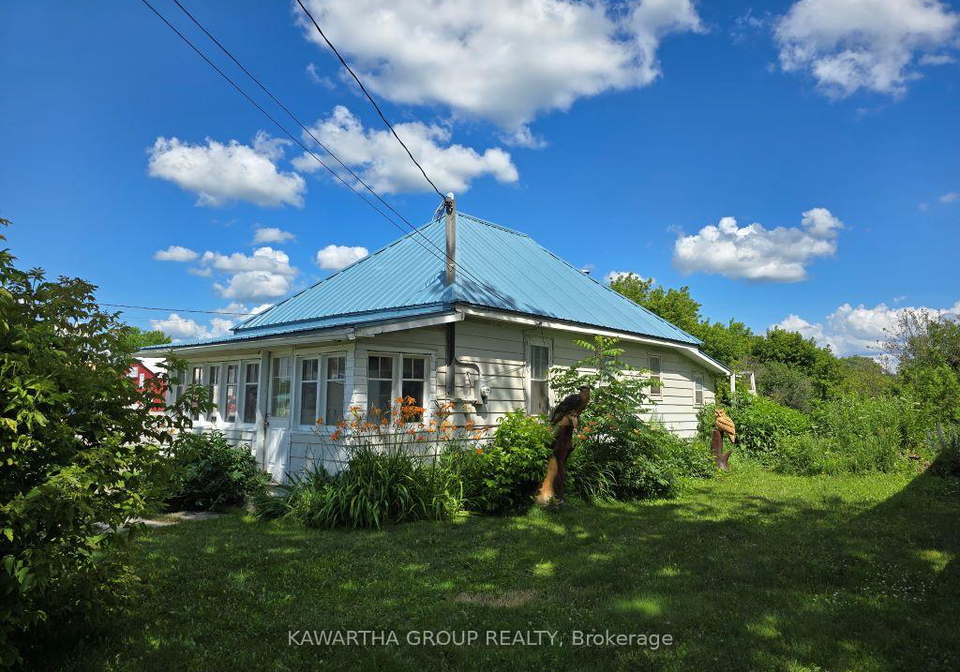 129-lindsay-street-kawartha-lakes-ontario-x13700796