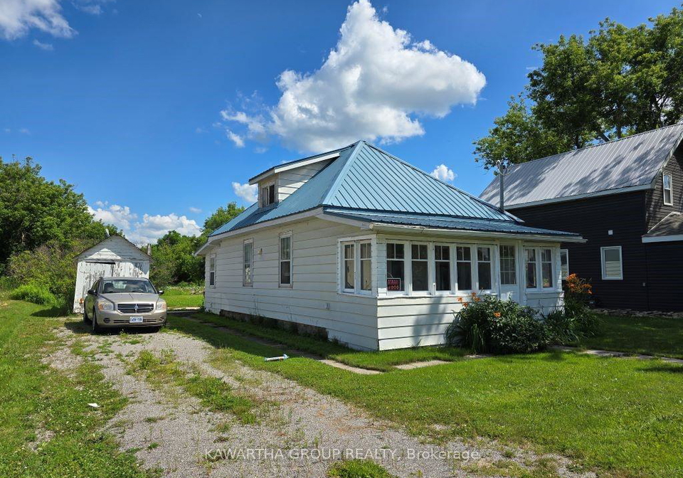 129-lindsay-street-kawartha-lakes-ontario-x13700796