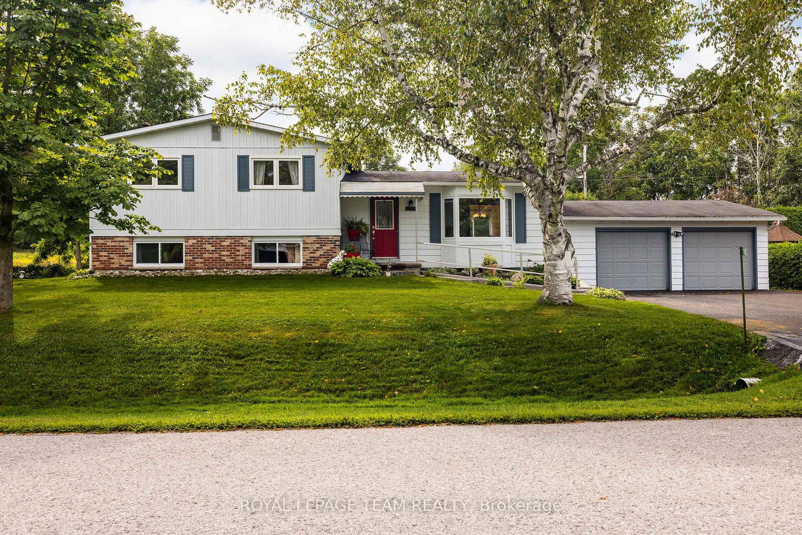 1016-boucher-crescent-ottawa-ontario-x13700900