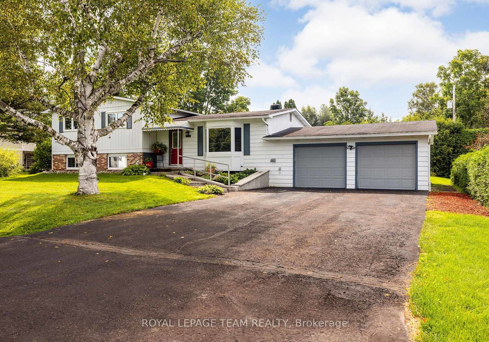 1016-boucher-crescent-ottawa-ontario-x13700900