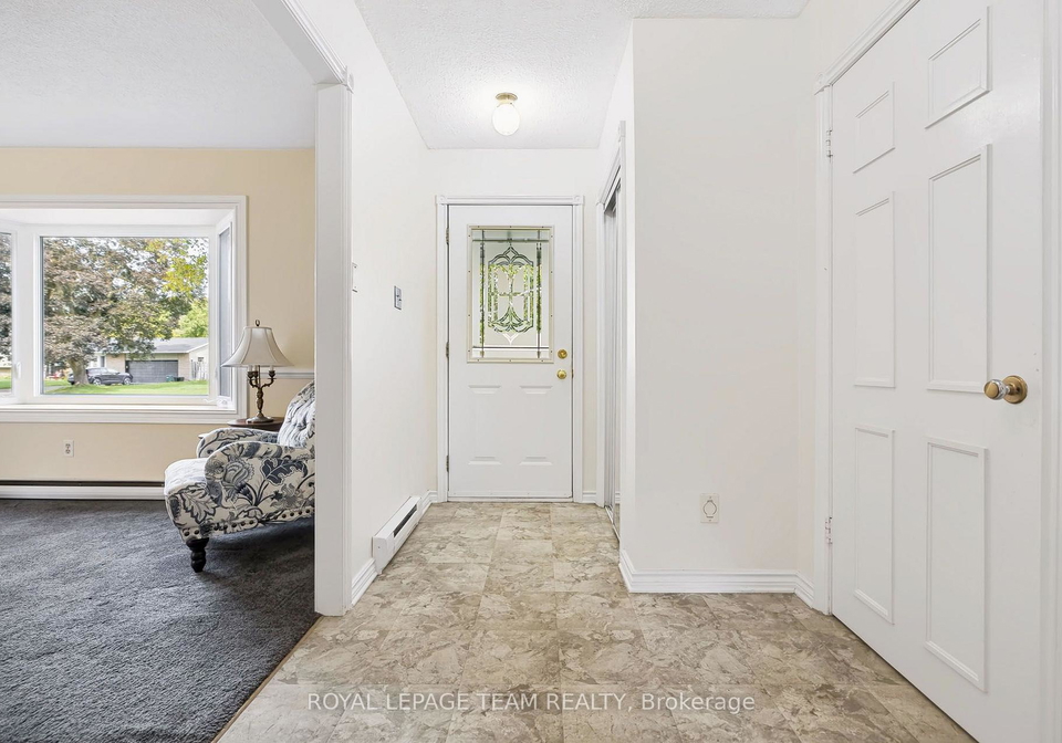 1016-boucher-crescent-ottawa-ontario-x13700900
