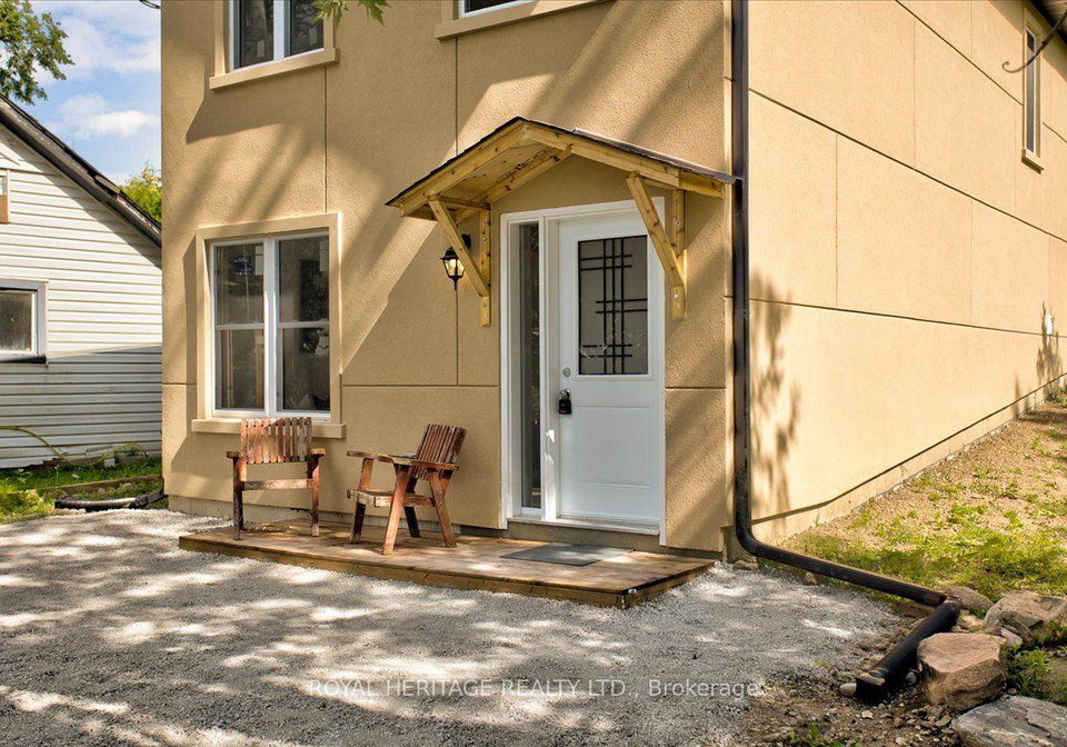 10-fawn-street-kawartha-lakes-ontario-x13700922