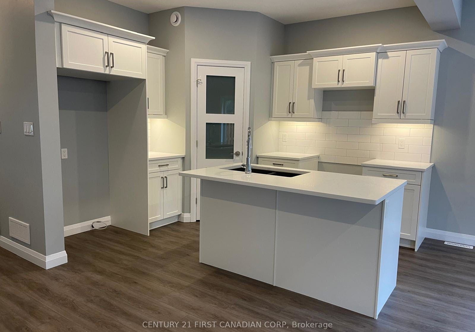 1-miller-drive-lucan-biddulph-ontario-x13700940