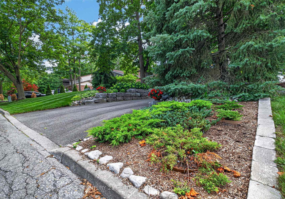 245-corrie-crescent-waterloo-ontario-x13701000