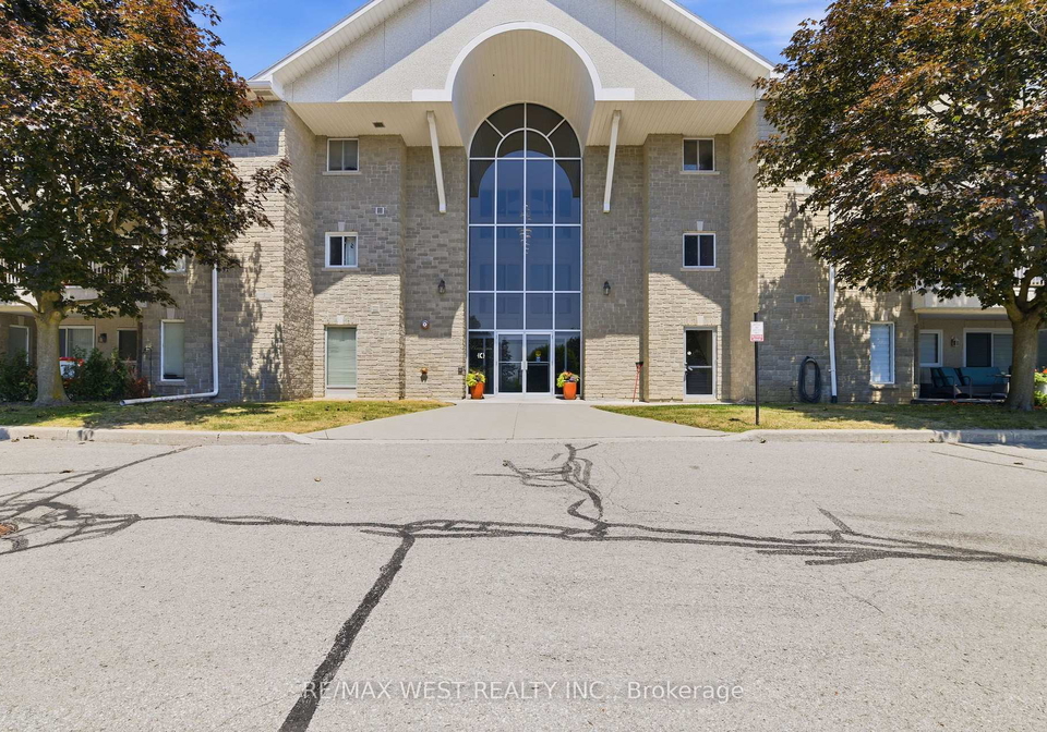 1099-clonsilla-avenue-peterborough-ontario-x13701092