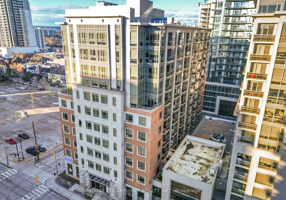 150-main-street-w-hamilton-ontario-x13701098