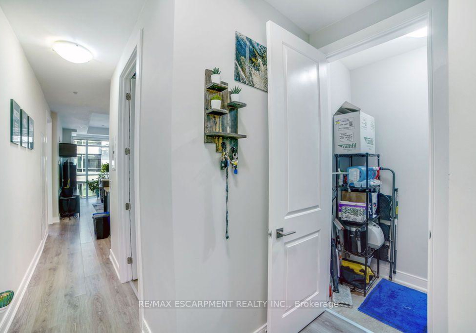 150-main-street-w-hamilton-ontario-x13701098