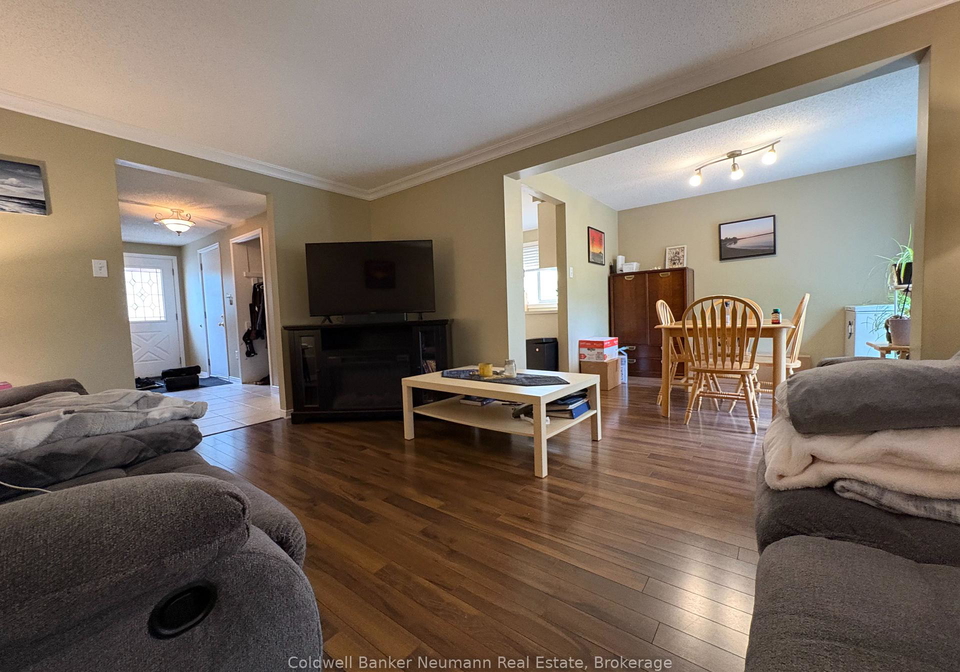 120-moss-place-guelph-ontario-x13701112