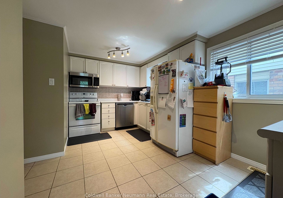 120-moss-place-guelph-ontario-x13701112