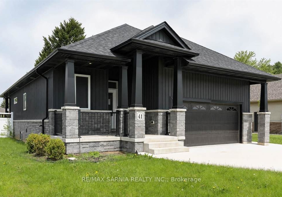 41-sleepy-meadow-drive-w-chatham-kent-ontario-x13701216