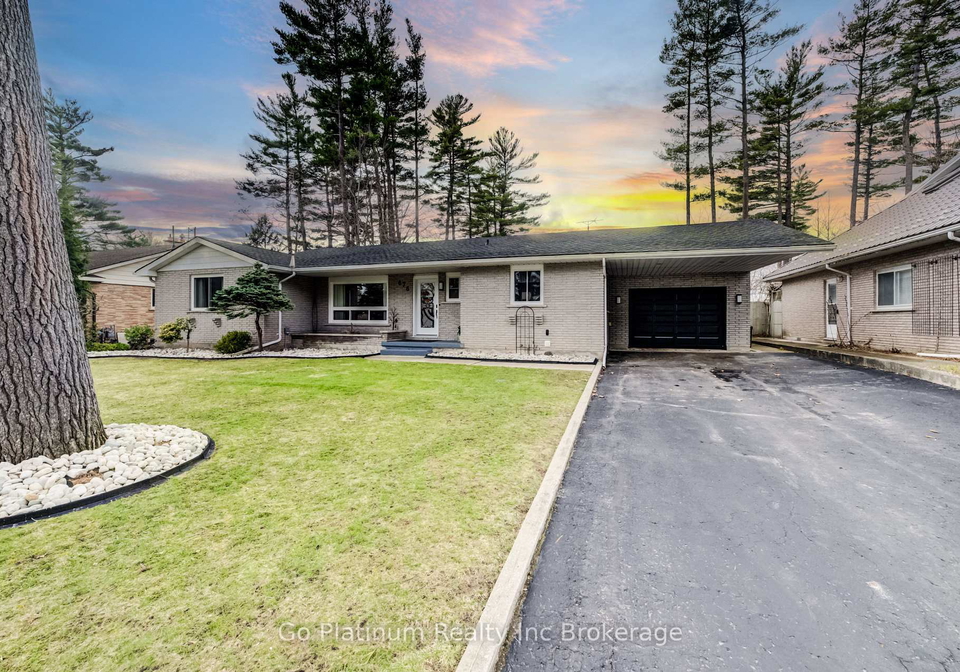 676-peel-street-norfolk-ontario-x13701232