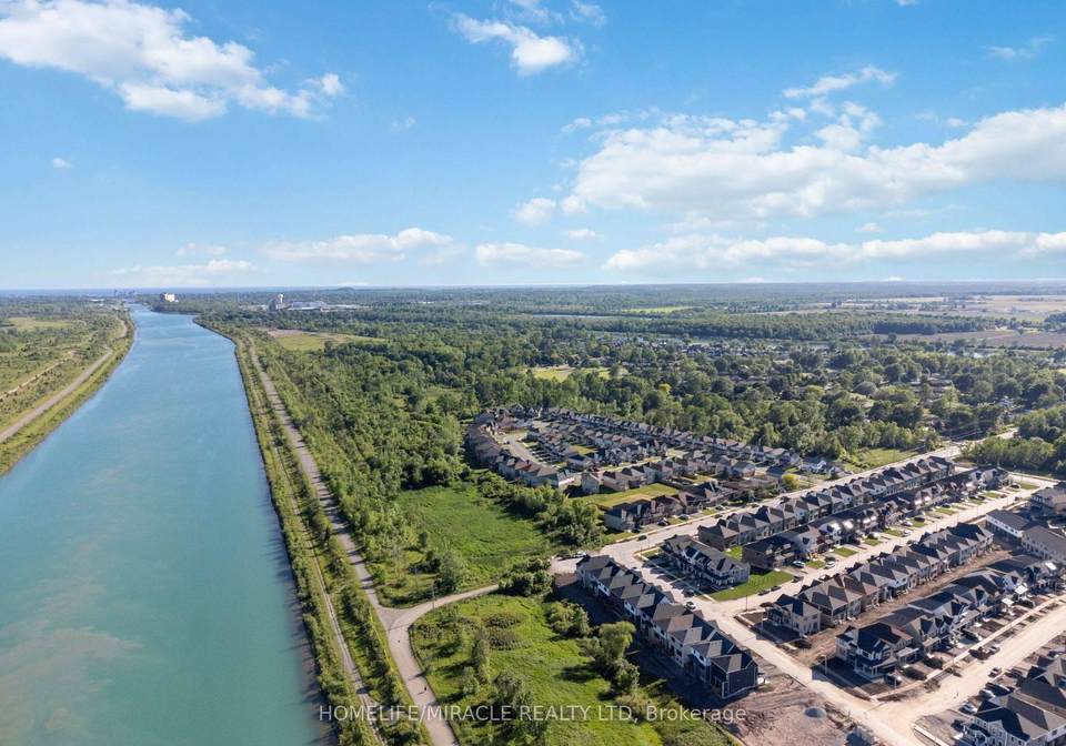 66-aviron-crescent-welland-ontario-x13701264