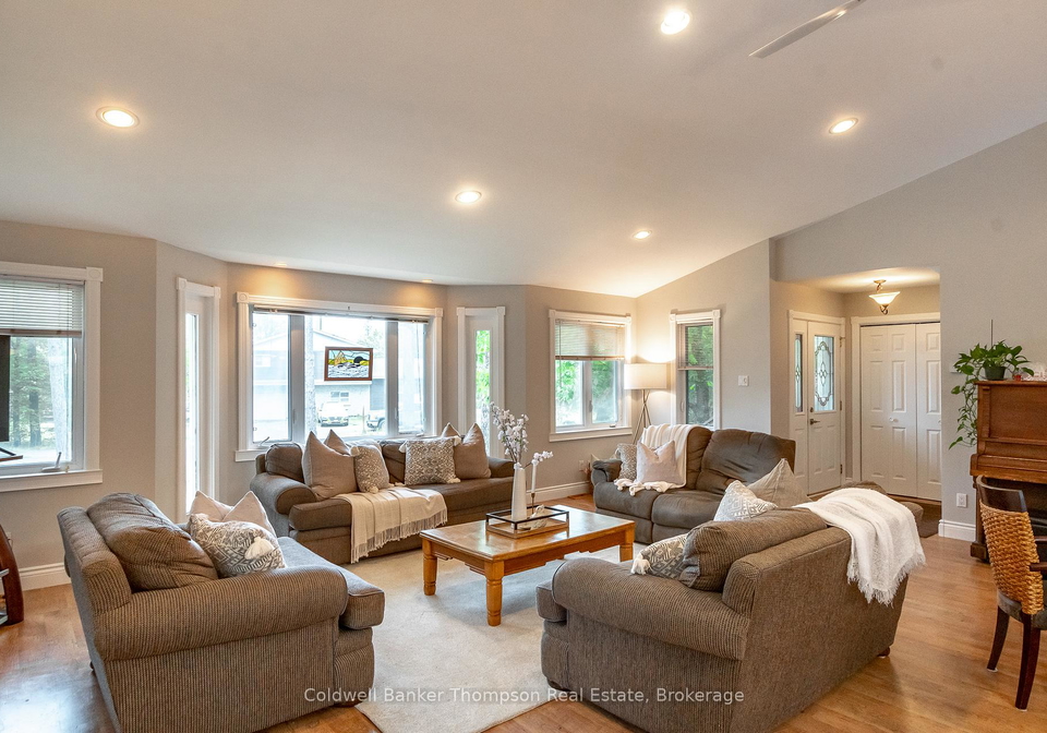 4237-ravenscliffe-road-huntsville-ontario-x13701376