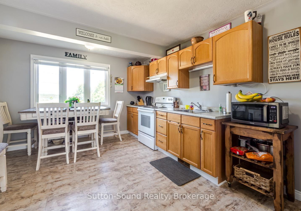 623-frank-street-south-bruce-peninsula-ontario-x13701400