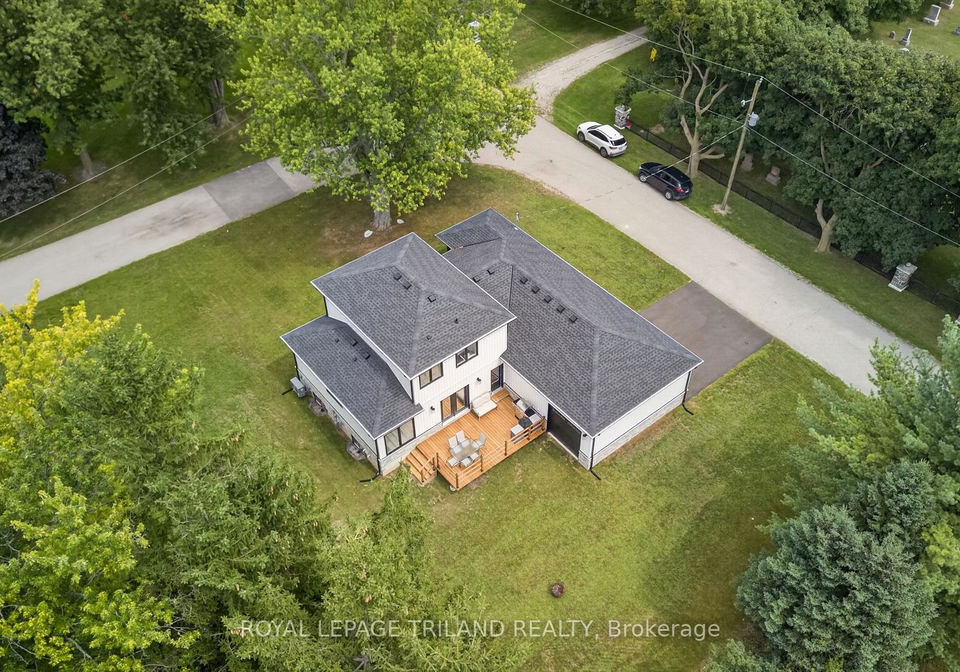 4397-mill-crescent-north-middlesex-ontario-x13701690