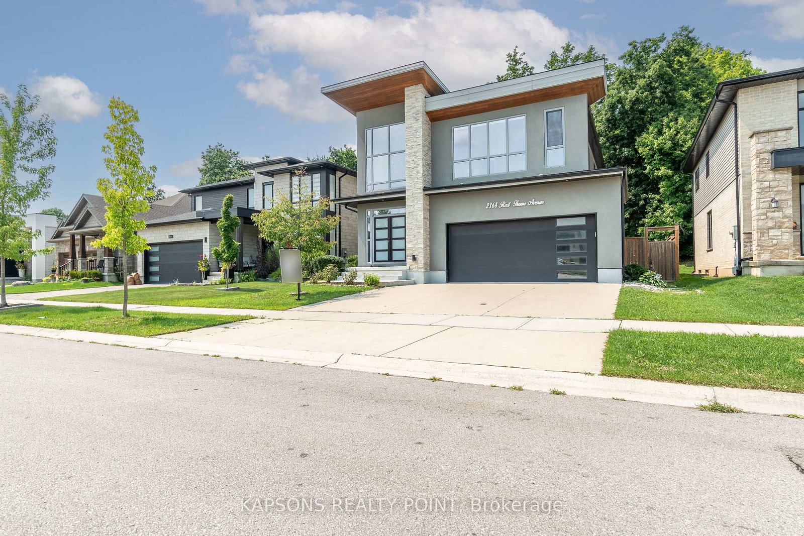 2368-red-thorne-avenue-london-south-ontario-x13701718