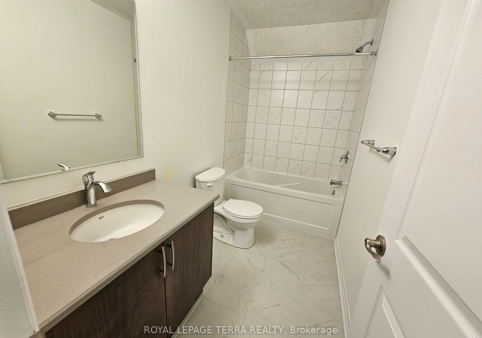 25-isherwood-avenue-cambridge-ontario-x13701784