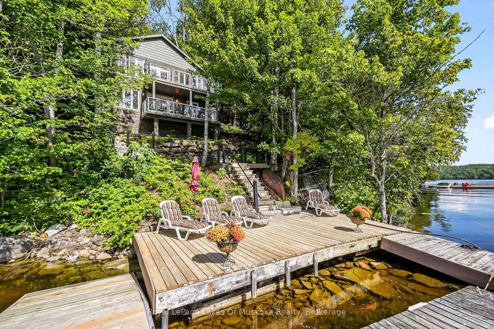 311-lake-vernon-wa-huntsville-ontario-x13701796