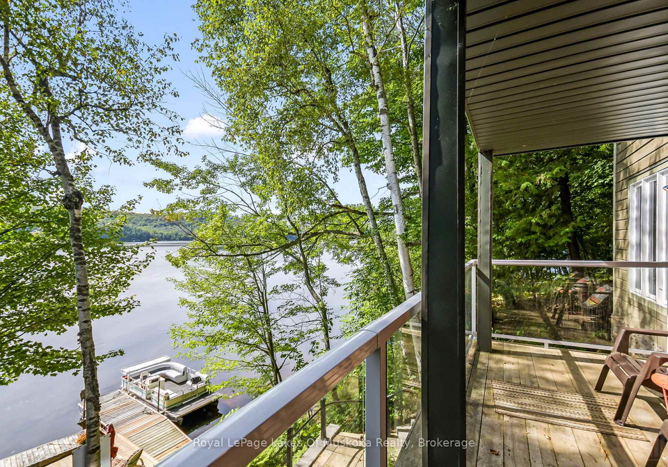 311-lake-vernon-wa-huntsville-ontario-x13701796