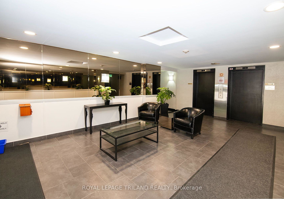 135-base-line-road-w-london-south-ontario-x13701912