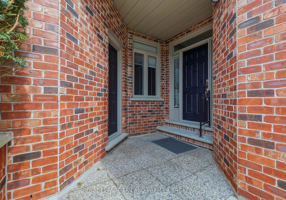 400-ambleside-drive-london-north-ontario-x13701942