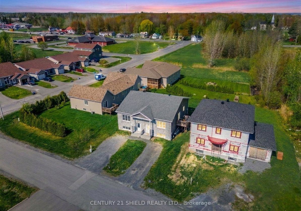 6373-monument-way-south-glengarry-ontario-x13701950