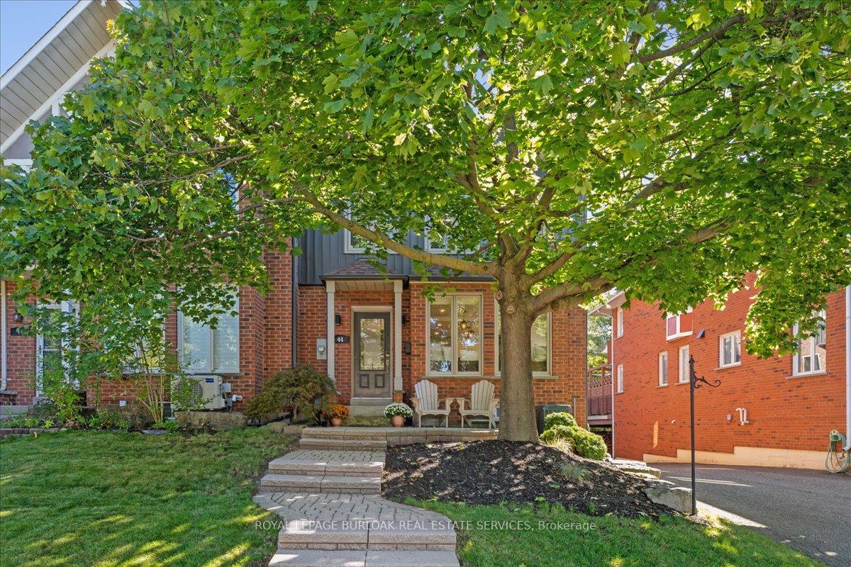 44-sunvale-place-hamilton-ontario-x13702154
