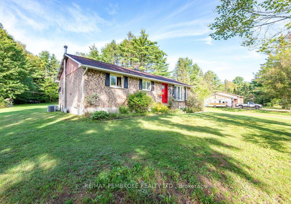 393-biggs-road-laurentian-valley-ontario-x13702202